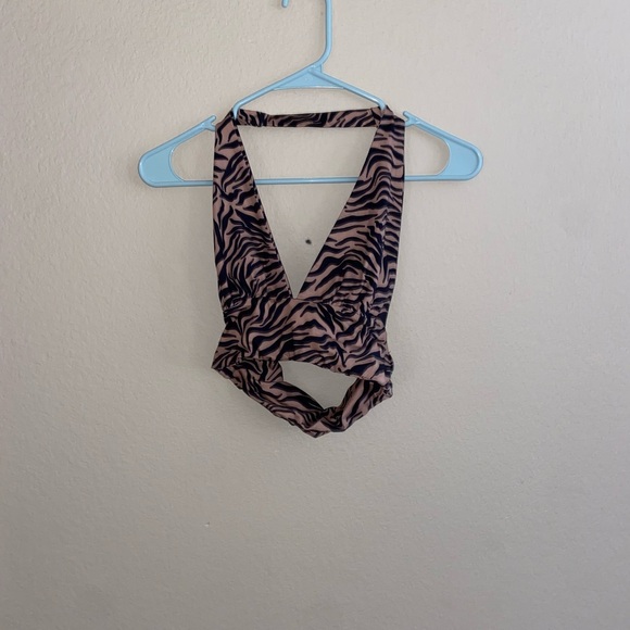 Princess Polly halter crop top black zebra cheetah print y2k vintage girly shirt - Picture 2 of 12